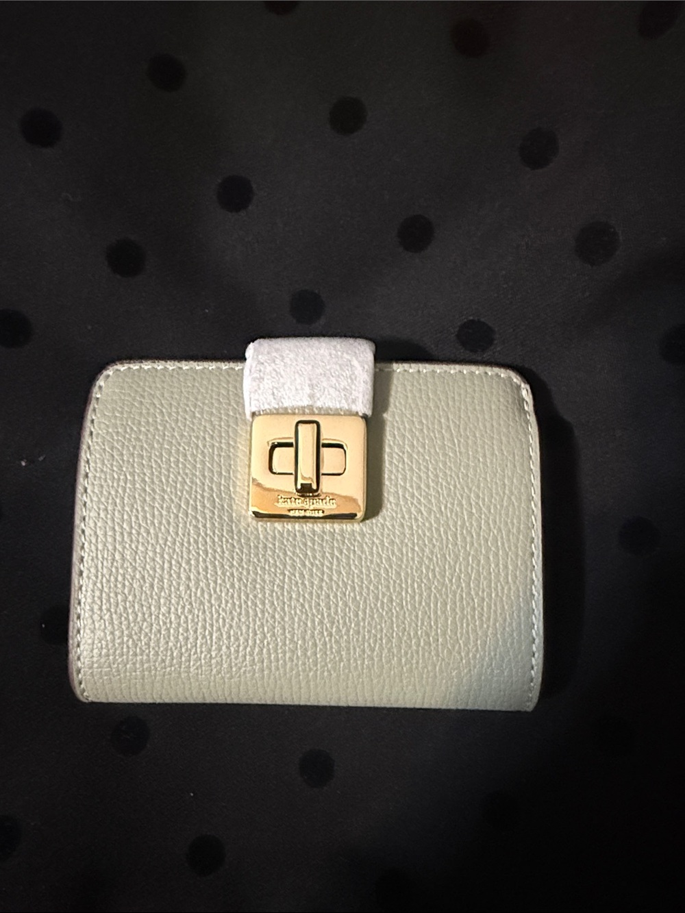 kate spade mint green pebbled leather card with gold logo - Picture 2 of 3